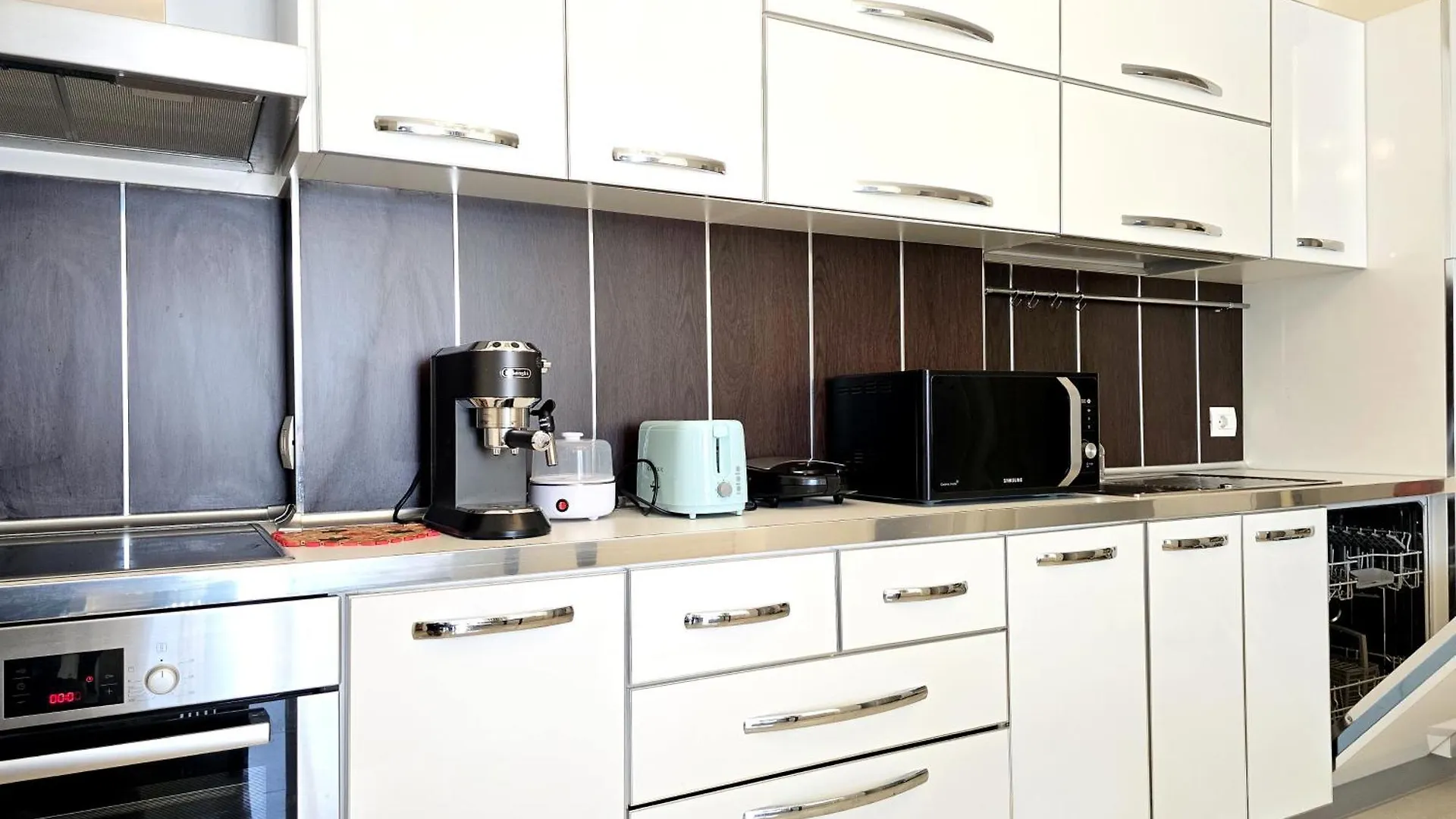 Jona'S Top-Floor Oasis Sarandë