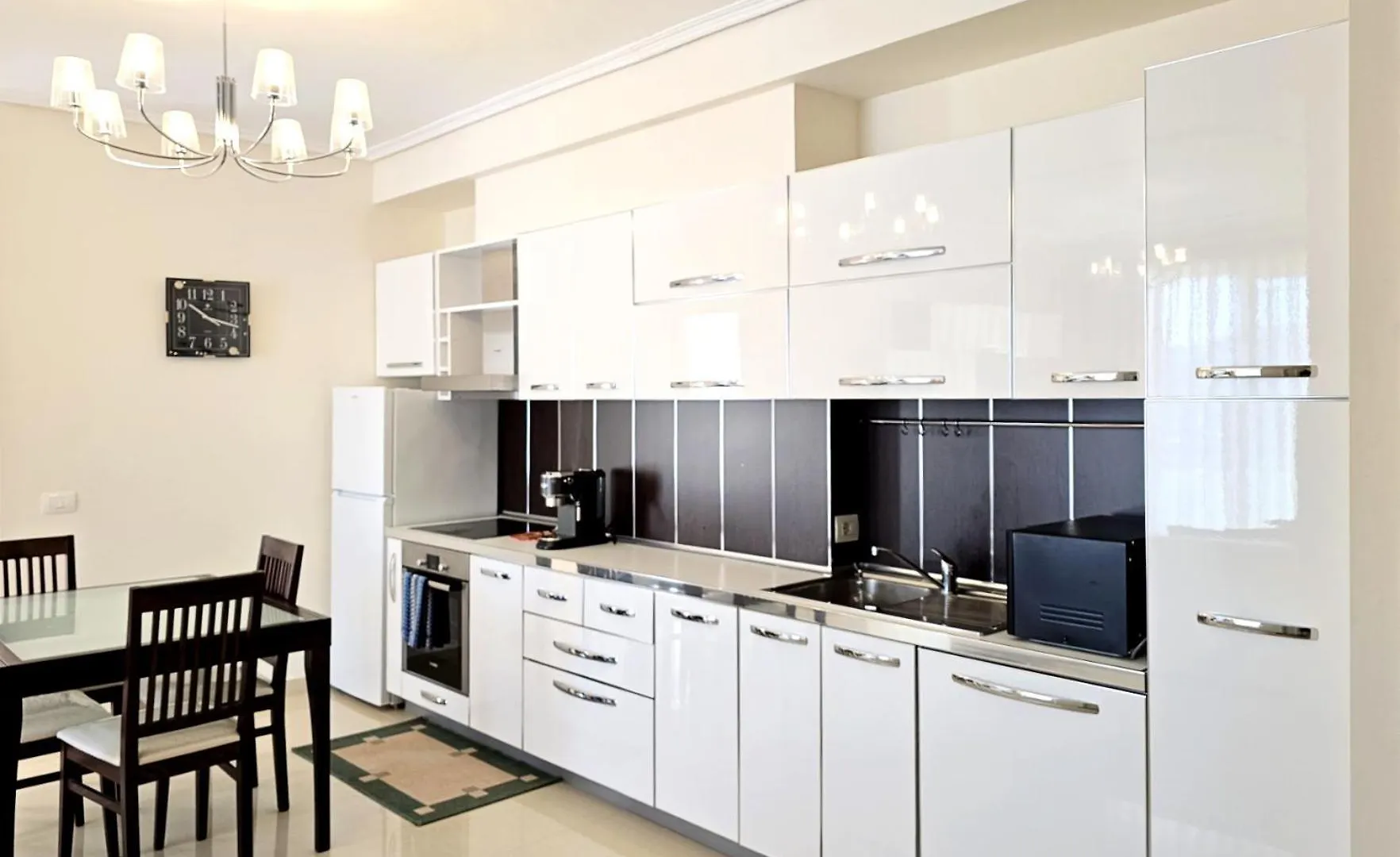 Jona'S Top-Floor Oasis Sarandë