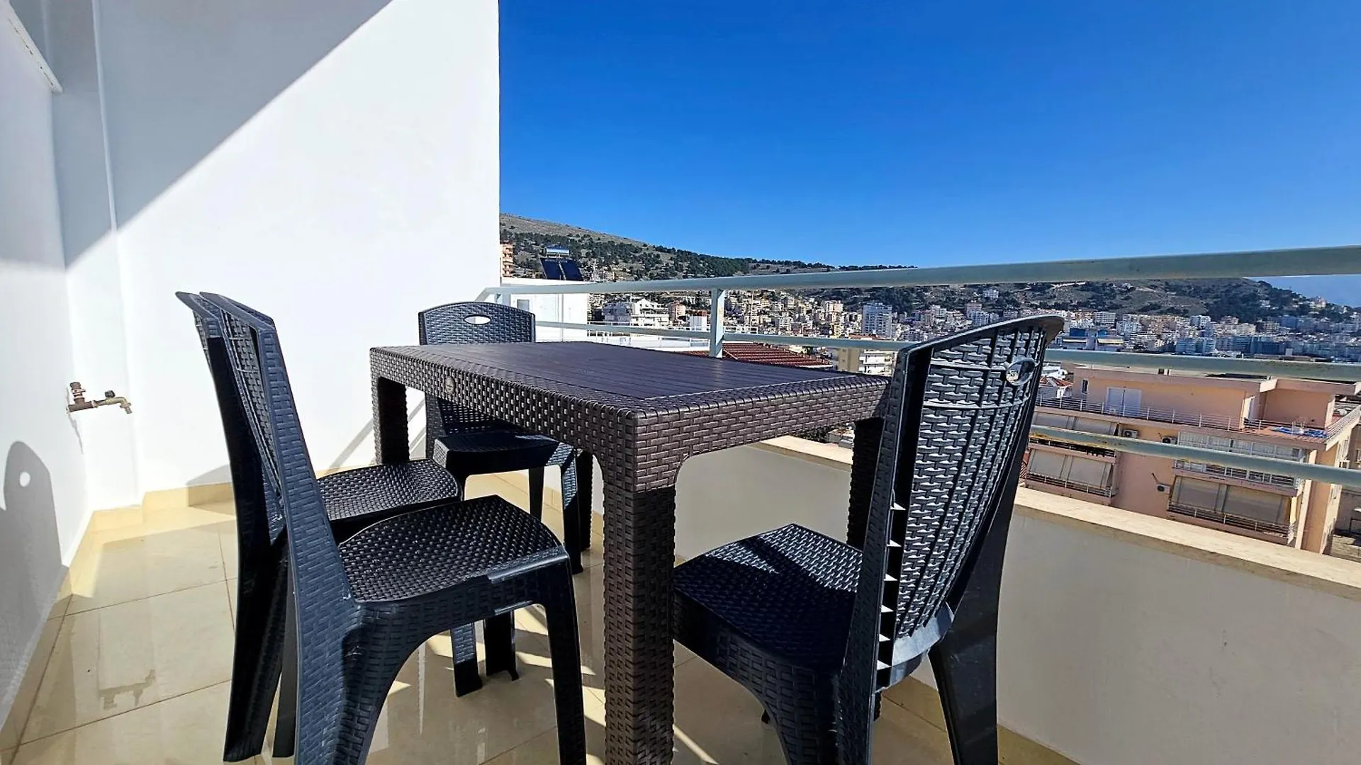 Jona'S Top-Floor Oasis Sarandë Albanien